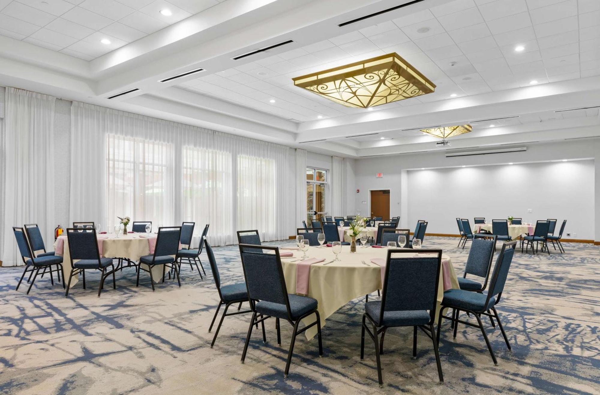 Hilton Garden Inn Auburn Eksteriør billede