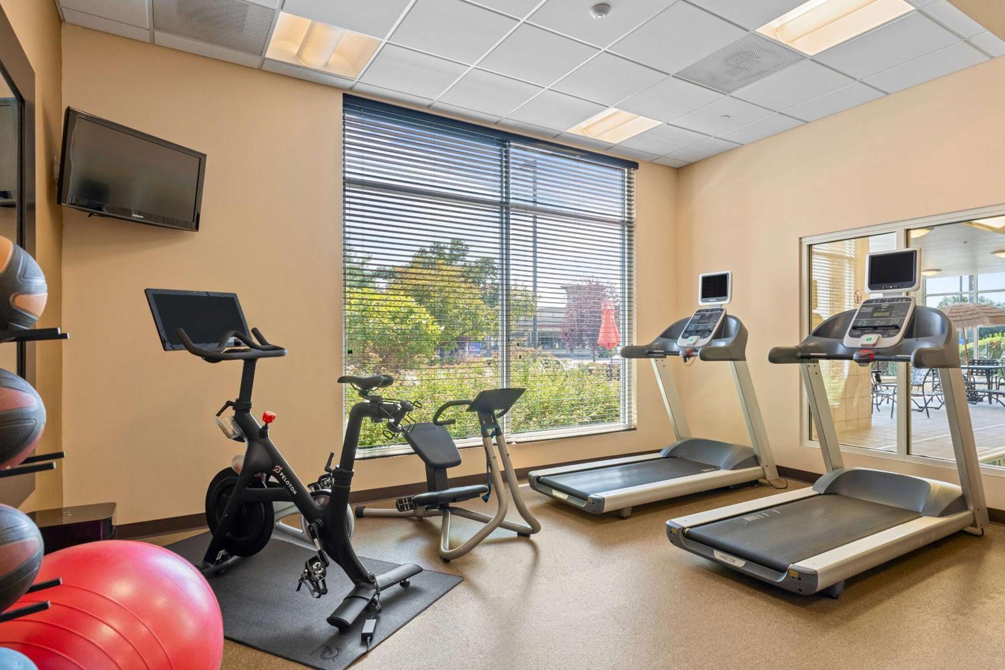 Hilton Garden Inn Auburn Eksteriør billede